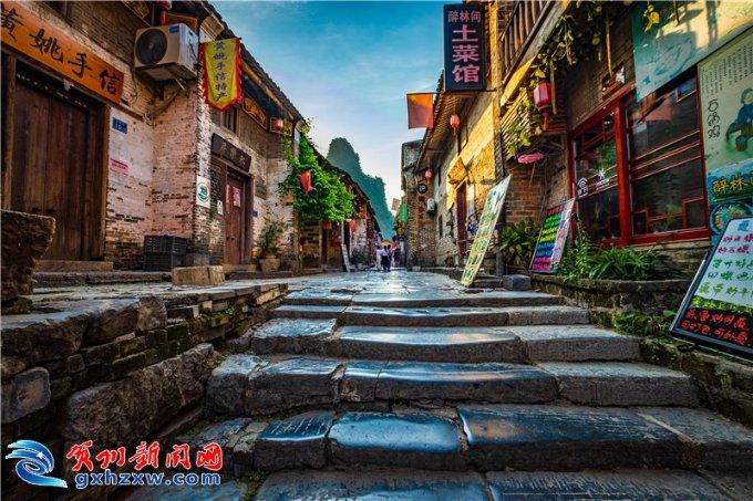 90亿扩产!“玻璃大王”1个月内两度出手,曹德旺:企业家要迎难而上!